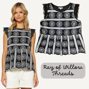 Skies Are‎ Blue Black White Embroidered Crochet Trim Top Ruffle Boho Womens M